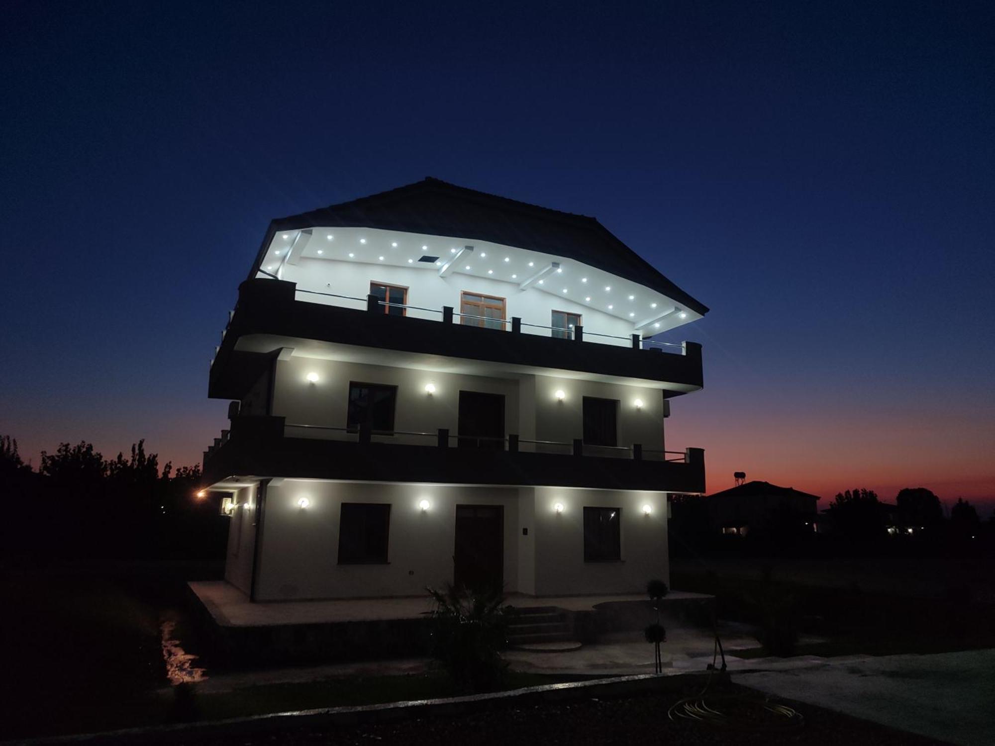 Caca Hotel Rinas 外观 照片